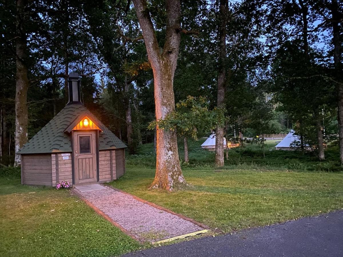 Albergue Kalvs Skolhus Exterior foto